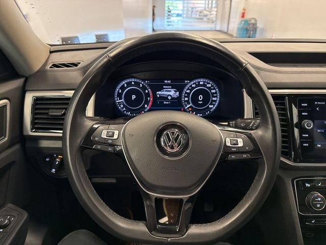 Photo of 2019 Deep Black Pearl Effect Volkswagen Atlas