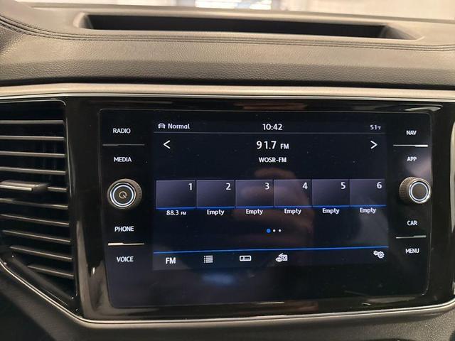 Photo of 2019 Deep Black Pearl Effect Volkswagen Atlas