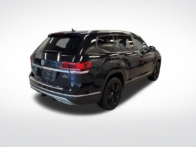 Photo of 2019 Deep Black Pearl Effect Volkswagen Atlas