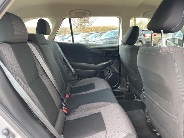 Photo of 2022 Ice Silver Metallic Subaru Outback