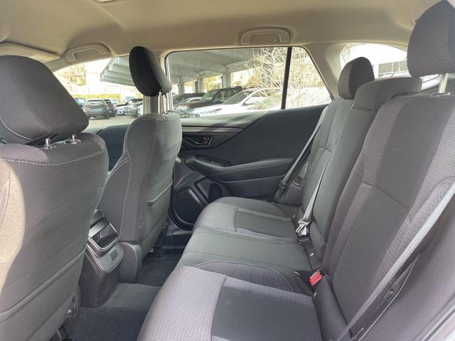 Photo of 2022 Ice Silver Metallic Subaru Outback