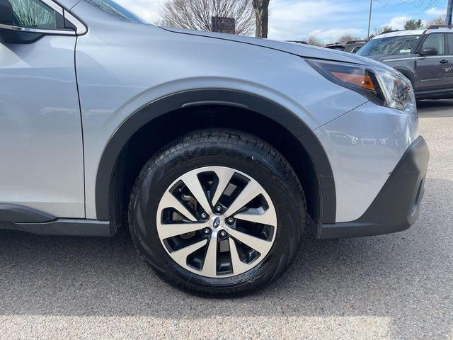 Photo of 2022 Ice Silver Metallic Subaru Outback