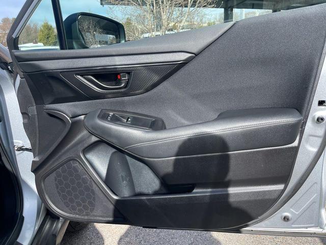 Photo of 2022 Ice Silver Metallic Subaru Outback