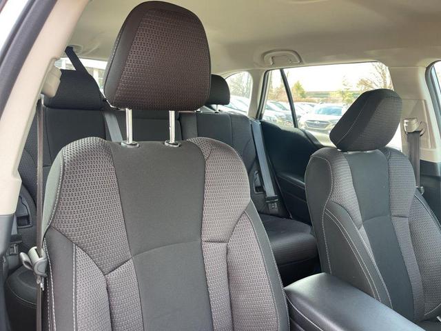 Photo of 2022 Ice Silver Metallic Subaru Outback