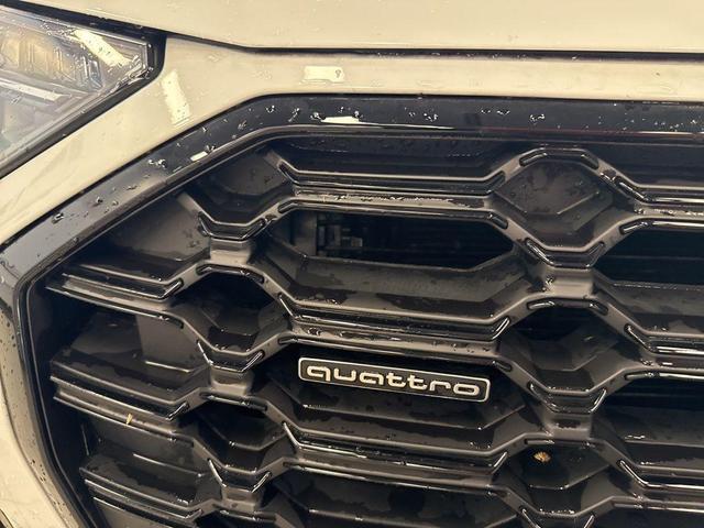 Photo of 2025 Glacier White Metallic Audi Q5