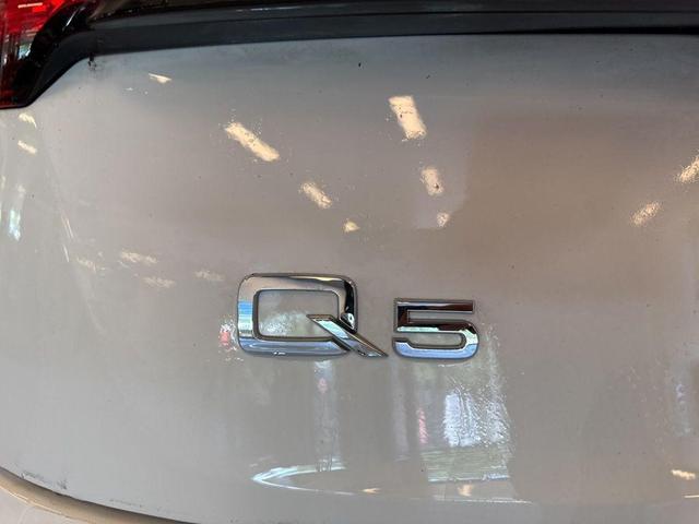 Photo of 2025 Glacier White Metallic Audi Q5