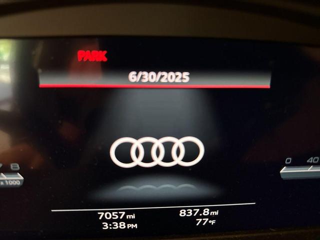 Photo of 2025 Glacier White Metallic Audi Q5