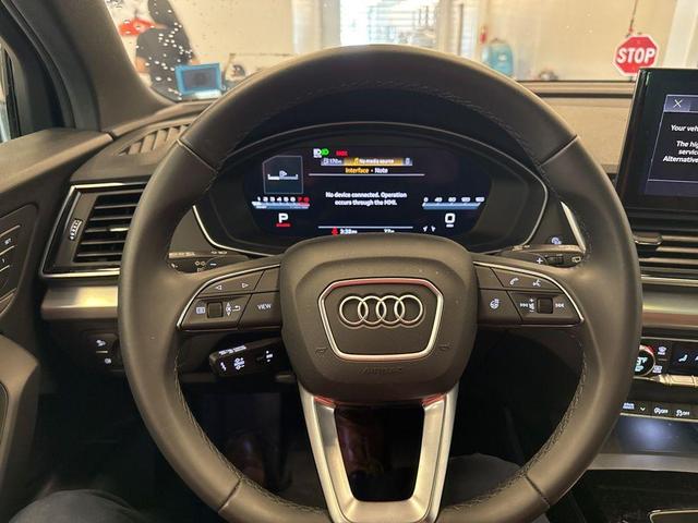 Photo of 2025 Glacier White Metallic Audi Q5