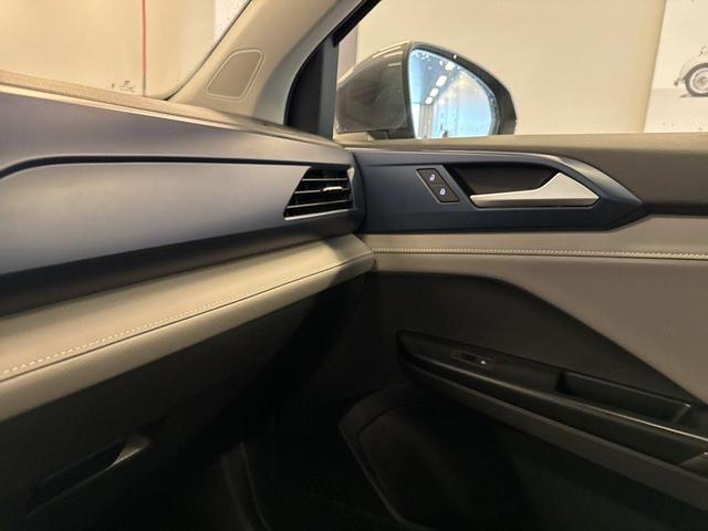 Photo of 2024 Platinum Gray Metallic Volkswagen Taos