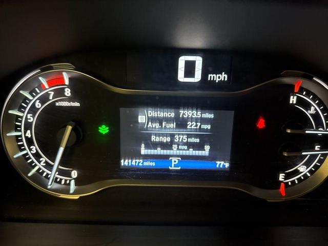 Photo of 2016 White Diamond Pearl Honda Pilot
