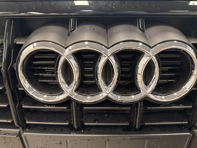 Photo of 2025 Mythos Black Metallic Audi Q3
