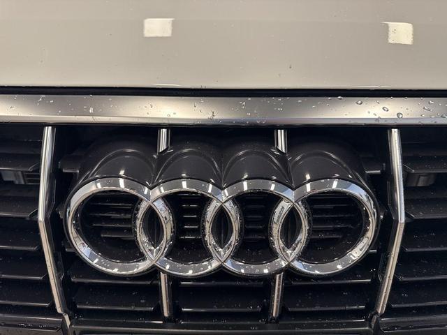 Photo of 2025 Arkona White Audi Q3