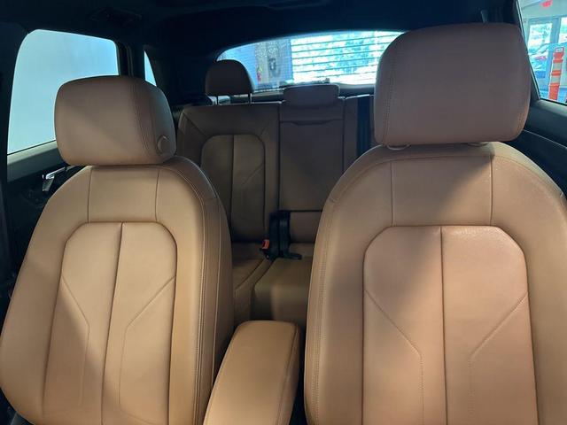 Photo of 2025 Arkona White Audi Q3
