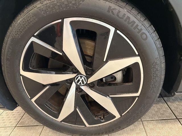 Photo of 2023 Pure Gray Volkswagen ID.4