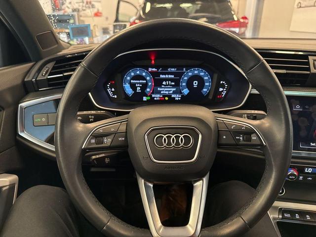 Photo of 2022 Navarra Blue Metallic Audi Q3