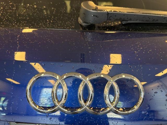 Photo of 2022 Navarra Blue Metallic Audi Q3