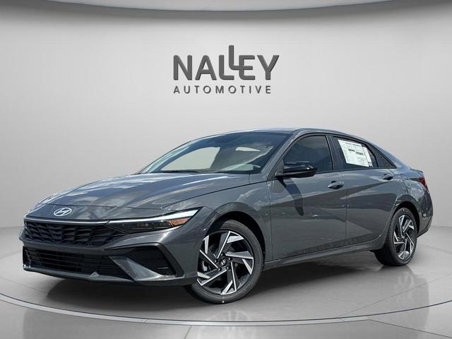 Photo of 2025 Gray Hyundai ELANTRA