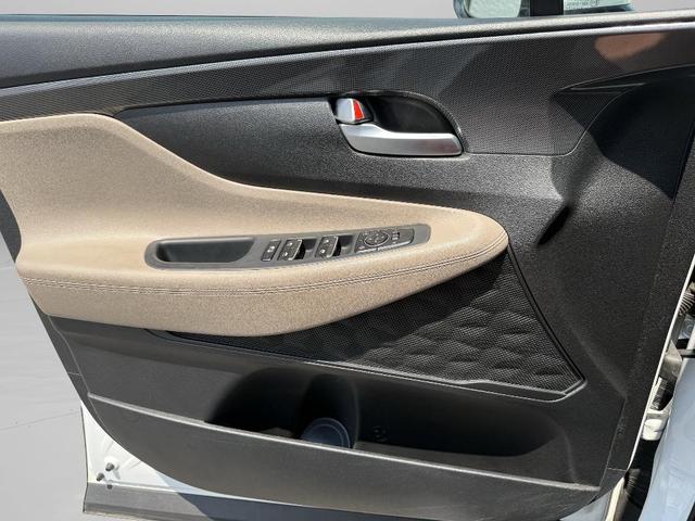 Photo of 2022 Quartz White Hyundai SANTA FE