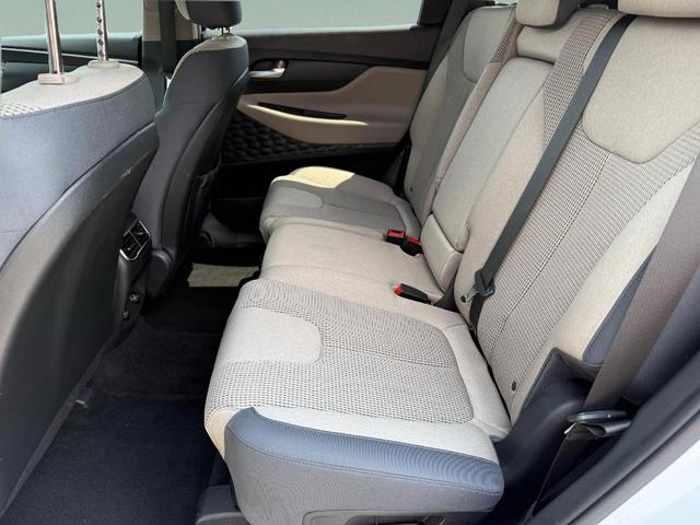 Photo of 2022 Quartz White Hyundai SANTA FE