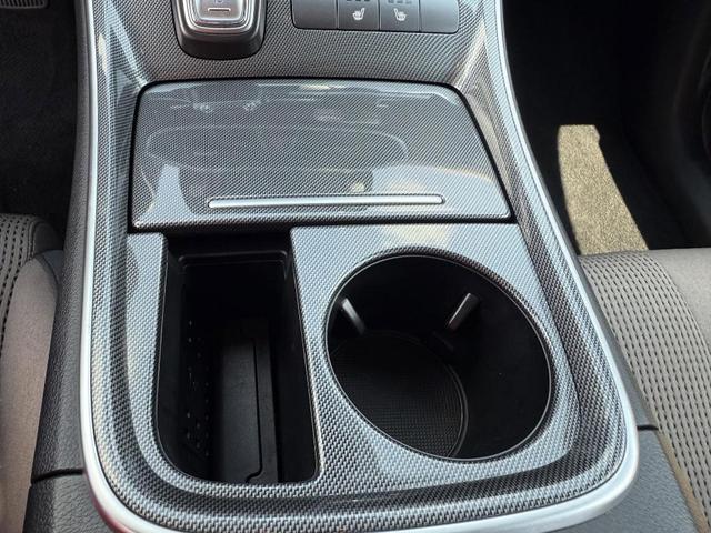 Photo of 2022 Quartz White Hyundai SANTA FE