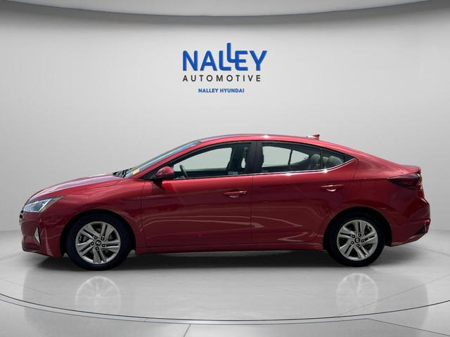 Photo of 2019 Scarlet Red Hyundai ELANTRA
