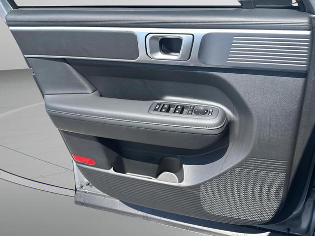 Photo of 2026 Shimmering Silver Hyundai SANTA FE