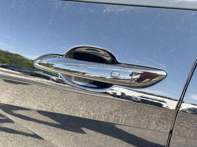 Photo of 2025 Black Hyundai ELANTRA HEV