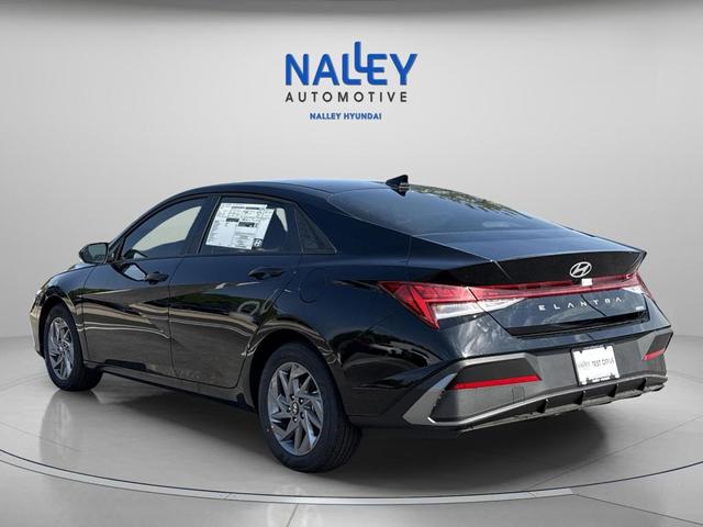 Photo of 2025 Black Hyundai ELANTRA HEV