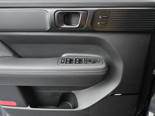 Photo of 2025 Gray Hyundai SANTA FE