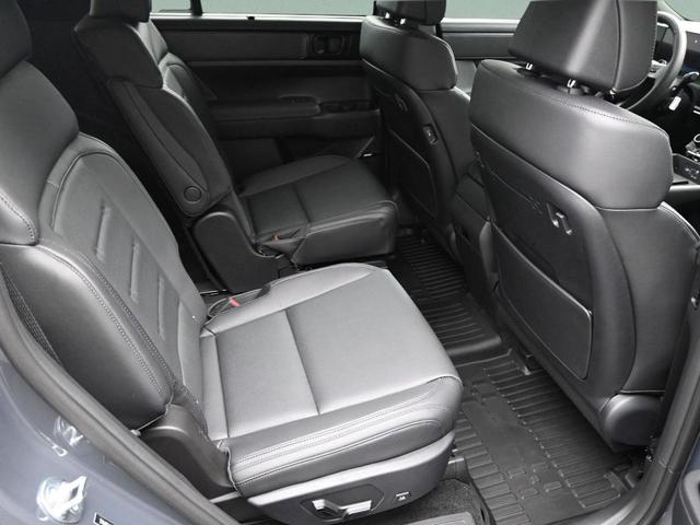 Photo of 2025 Gray Hyundai SANTA FE