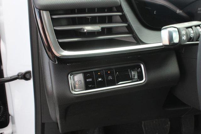 Photo of 2025 Summit White Buick Envision