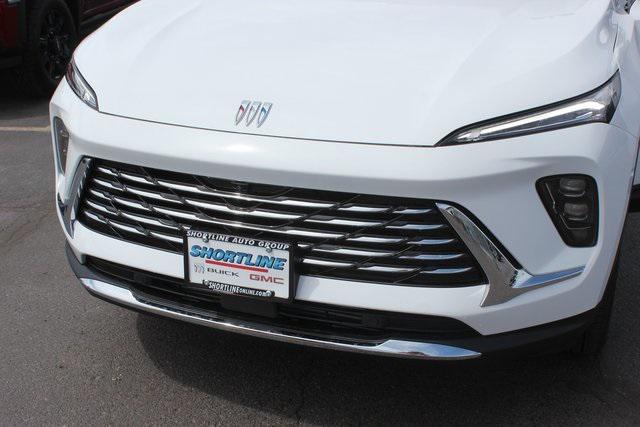 Photo of 2025 Summit White Buick Envision