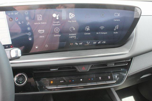 Photo of 2025 Summit White Buick Envision