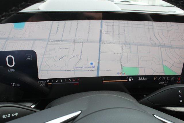 Photo of 2025 Summit White Buick Envision