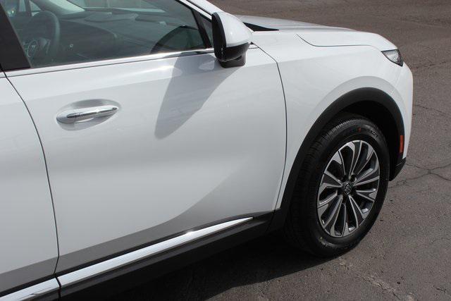 Photo of 2025 Summit White Buick Envision
