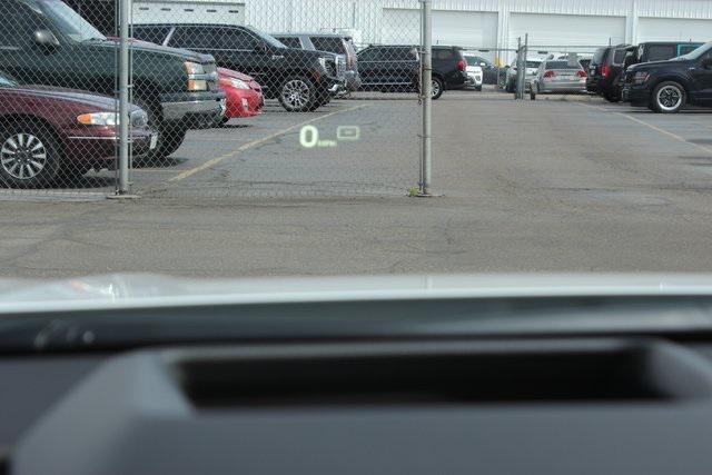 Photo of 2025 Summit White Buick Envision