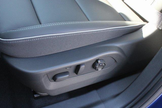 Photo of 2025 Calypso Blue Metallic Buick Envision