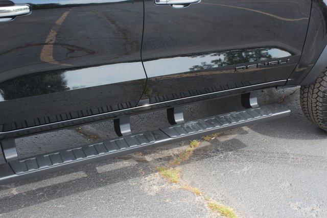 Photo of 2026 Onyx Black GMC Canyon