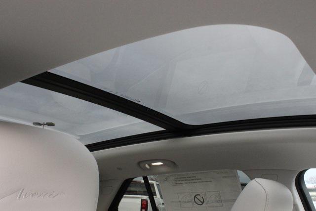 Photo of 2025 Calypso Blue Metallic Buick Envision