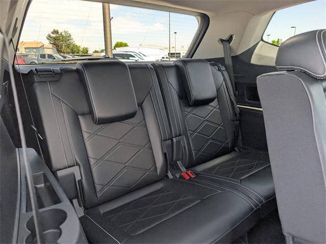 Photo of 2024 Platinum Gray Metallic Volkswagen Atlas