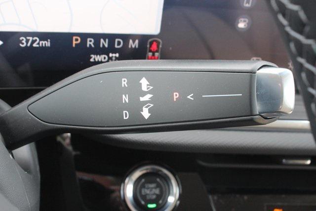 Photo of 2025 Summit White Buick Envision