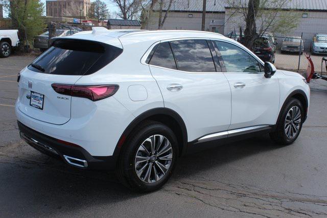 Photo of 2025 Summit White Buick Envision
