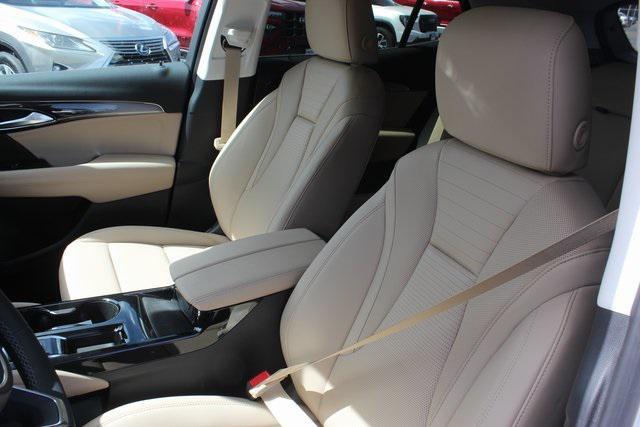 Photo of 2025 Summit White Buick Envision
