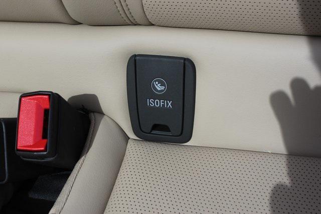 Photo of 2025 Summit White Buick Envision