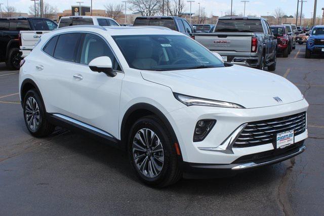 Photo of 2025 Summit White Buick Envision