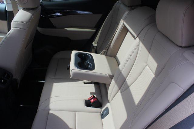 Photo of 2025 Summit White Buick Envision
