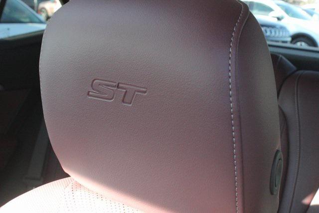Photo of 2025 Carbon Flash Metallic Buick Envision
