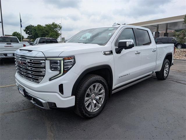 Photo of 2023 White GMC Sierra 1500
