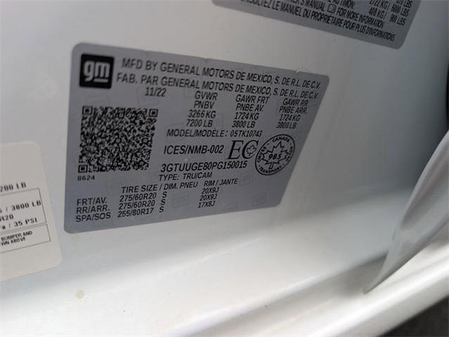 Photo of 2023 White GMC Sierra 1500