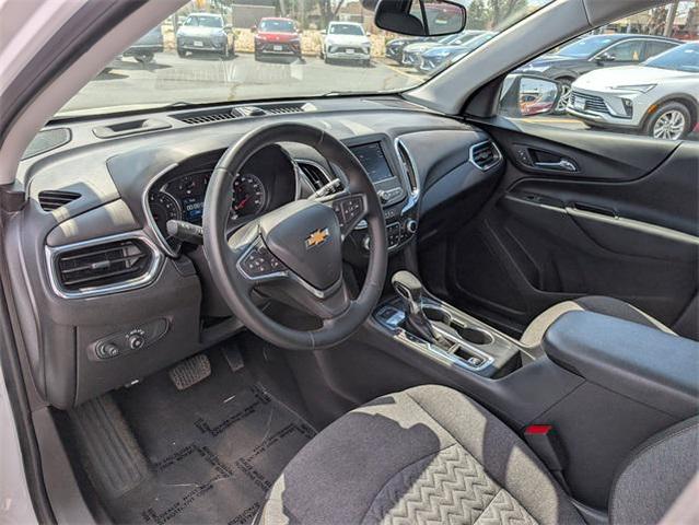 Photo of 2024 Summit White Chevrolet Equinox